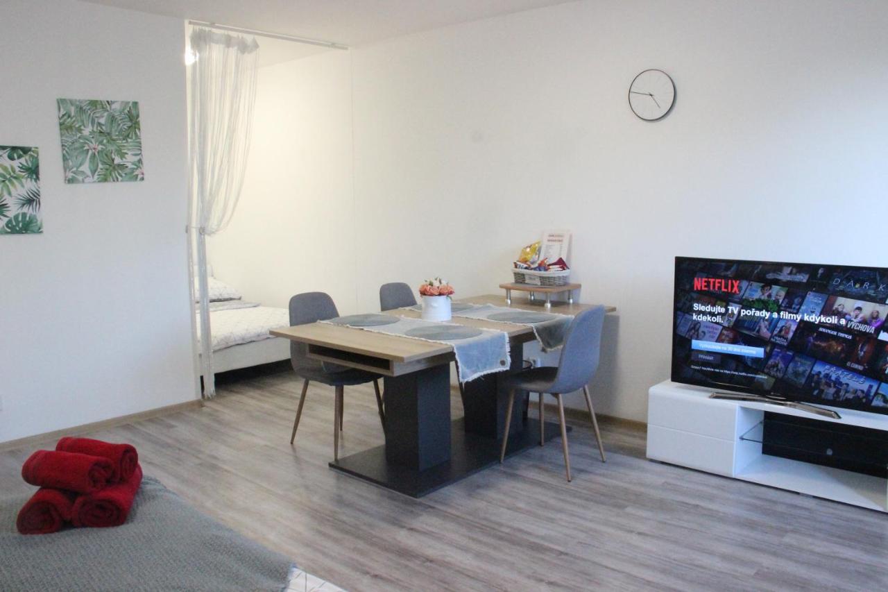 Luxury Studio In The Heart Of Beroun Kültér fotó